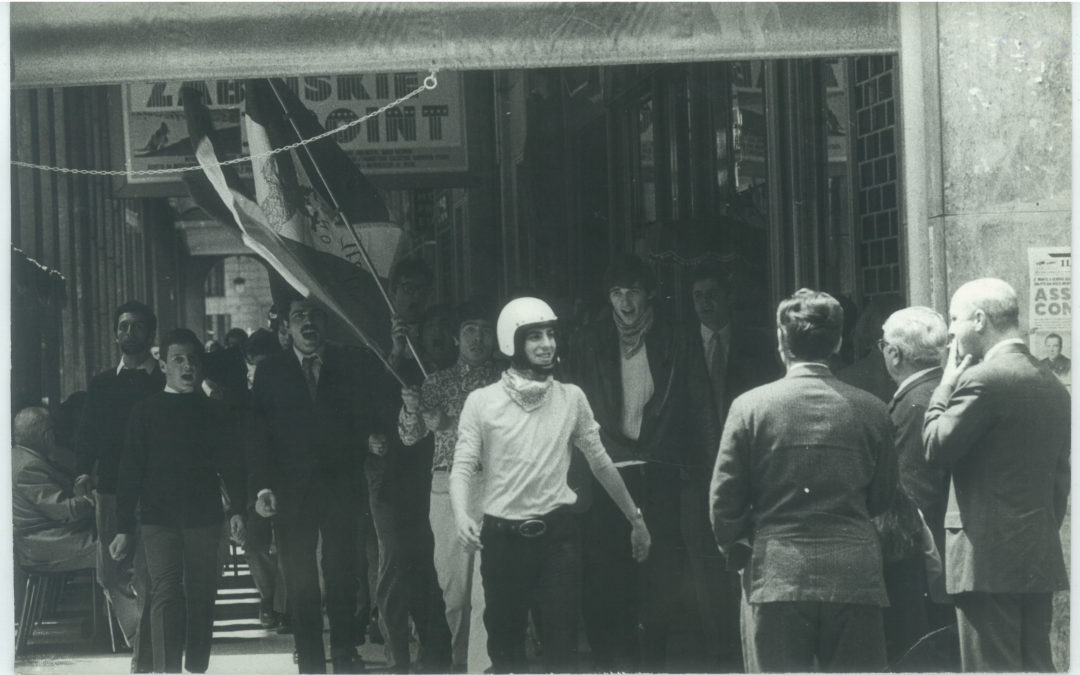 Accadde Domani. 11 ottobre 1971. I neofascisti della Fenice si scontrano davanti al al liceo Manzoni di Milano con militanti dell’estrema sinistra