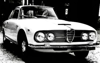 Il Banchiere di Milano, tra atmosfere anni Settanta, Alfa Romeo e Rolling Stones